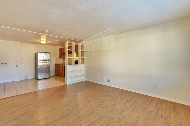 Building Photo - Unique Tri-Plex