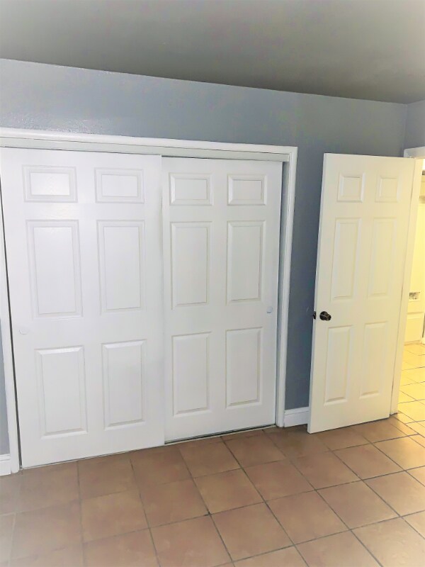 Building Photo - 1050 Grand Ave