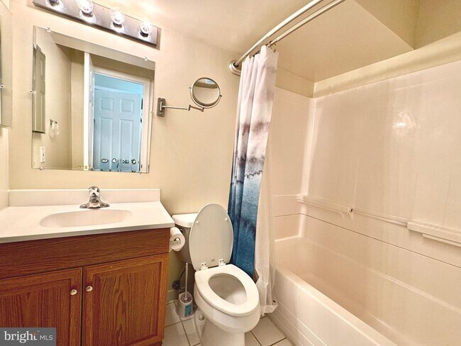 Building Photo - 22006 Stone Pier Ln