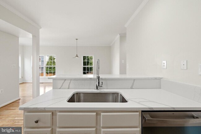 Building Photo - 45805 Marlane Terrace