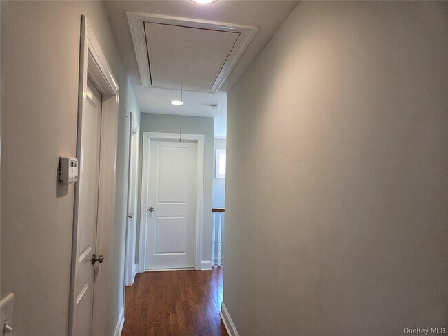 Building Photo - 2 Long Hill Rd