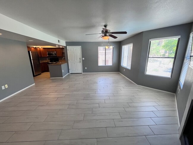 Building Photo - **HOLIDAY MOVE IN SPECIAL!**NE-3 bd/ 2bd Condo in gated community!