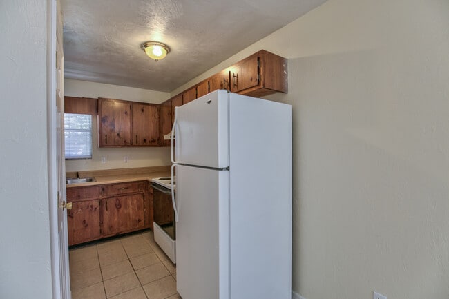 Building Photo - 2454 Wren Hollow Dr