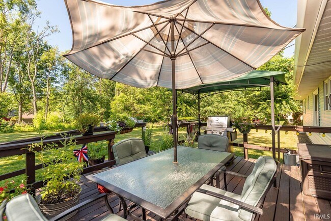 Building Photo - 1708 E Windsor Dr