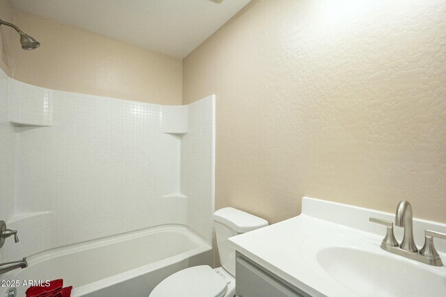 Building Photo - 4582 E Jadeite Dr