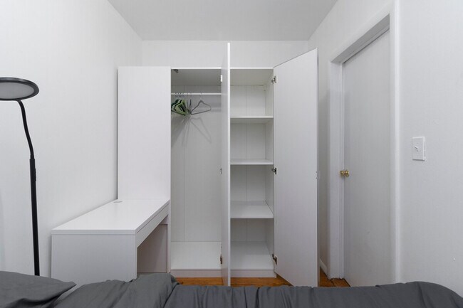 Building Photo - 1823 2nd Ave