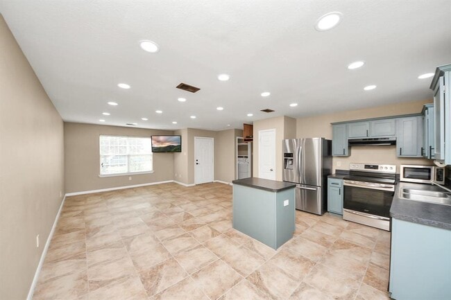 Building Photo - 4106 Falling Trace Ln