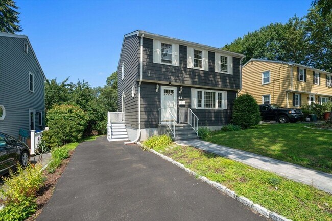 Building Photo - 42 Rockland Ave