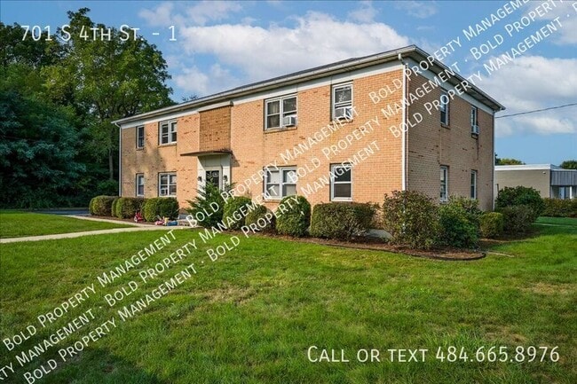 Building Photo - 701 S 4th St