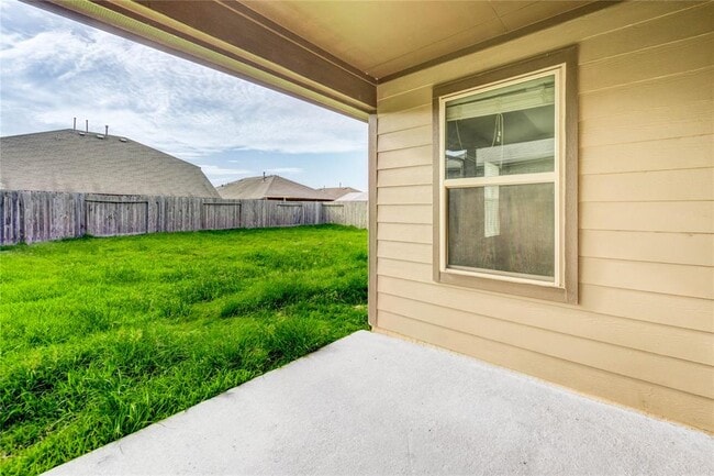 Building Photo - 20919 Field Manor Ln