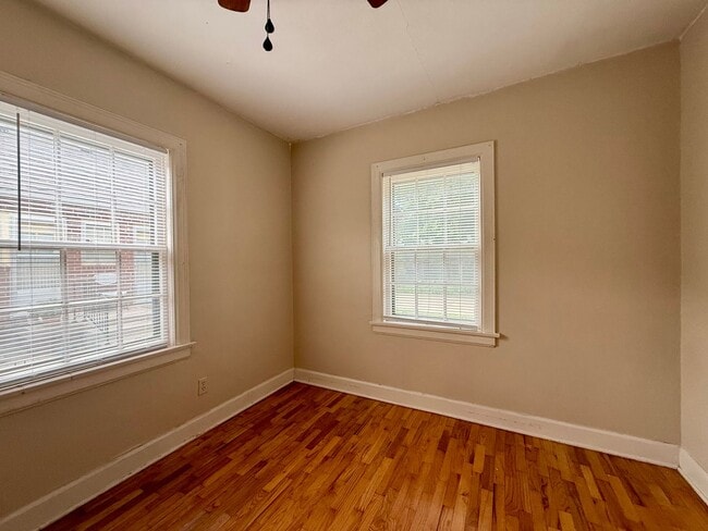 Building Photo - 4008 E Orme St