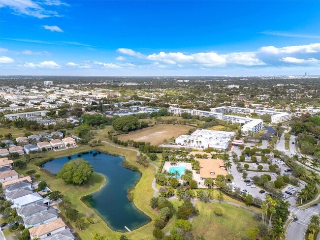 Building Photo - 1595 Evergreen Ter