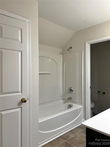 Building Photo - 3033 Des Prez Avenue