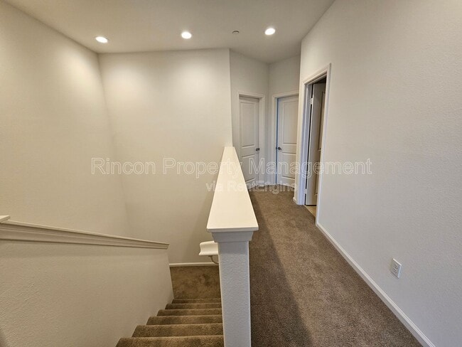 Building Photo - 3647 W Hemlock St