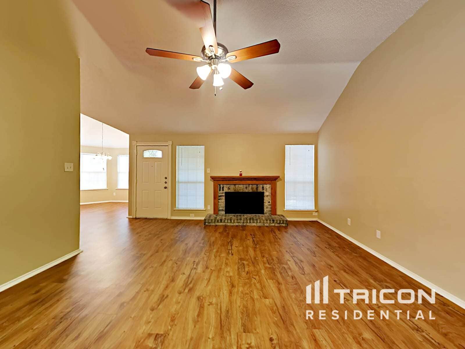 Building Photo - 2545 Clovermeadow Dr