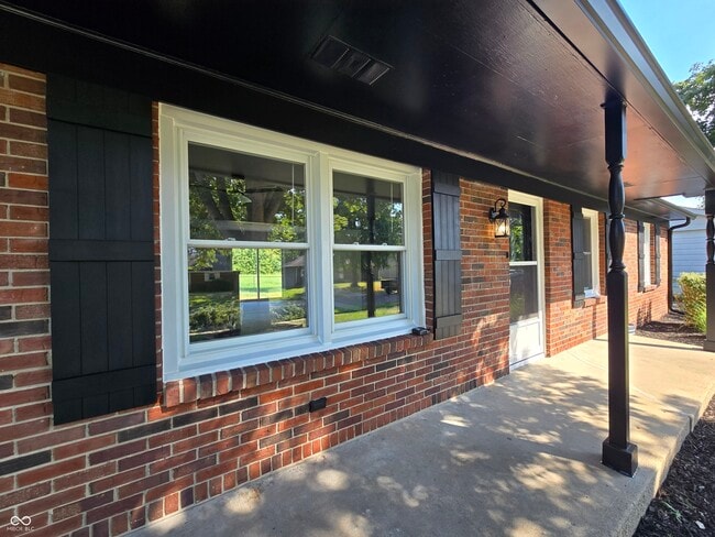 Building Photo - 2115 Dawnshire Dr