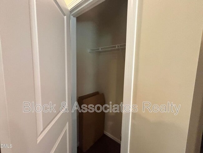 Building Photo - 4 White Spruce Ct