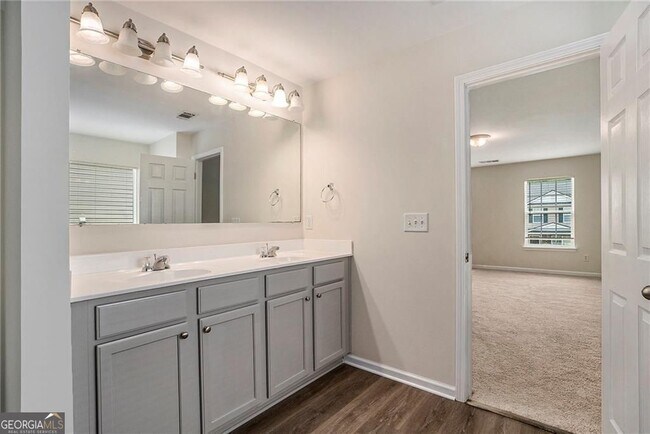 Building Photo - 3015 Whittier Way