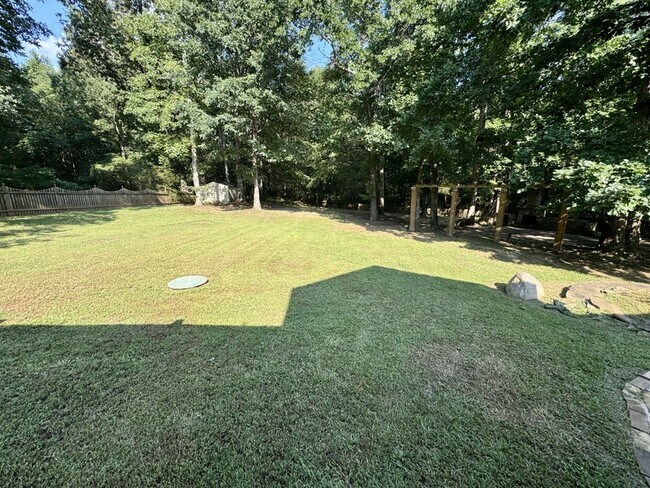 Building Photo - 431 Whitewater Tr