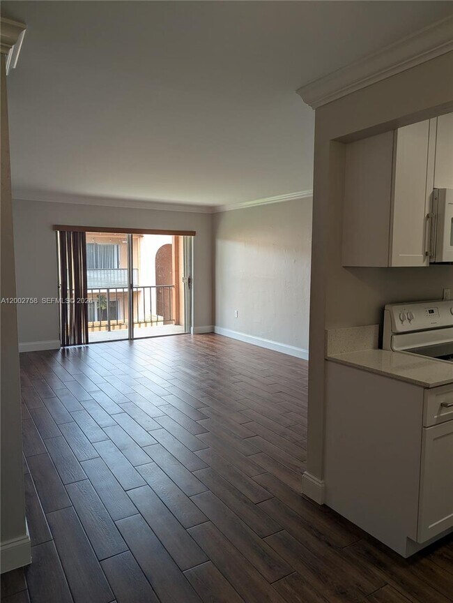 Building Photo - 7160 Fairway Dr