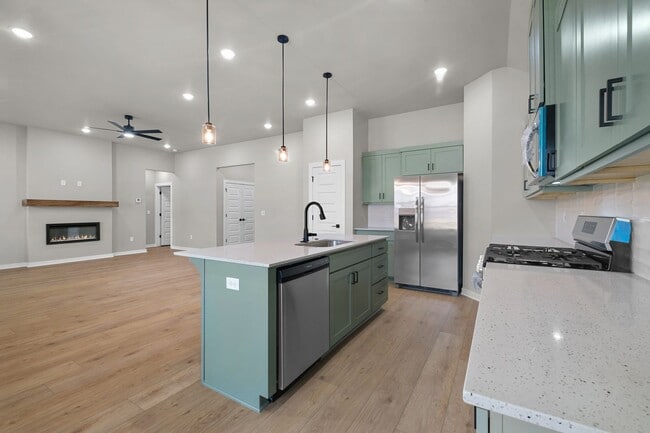 Building Photo - Live New in Bentonville | 3BR Beauty with Backyard