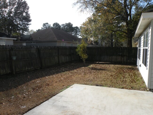 Building Photo - 147 Brianna Cir