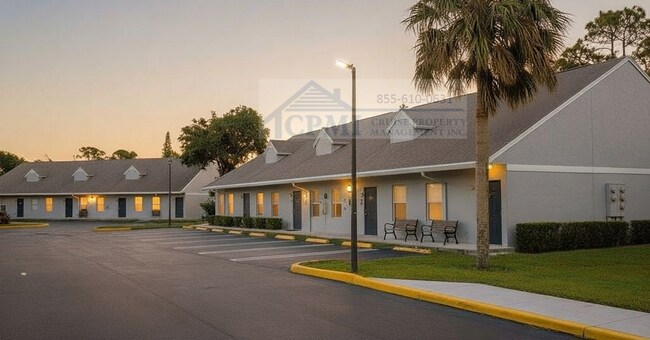 Building Photo - Stacy Townhomes - 5280 Stacy St West Palm Beach, FL 33417