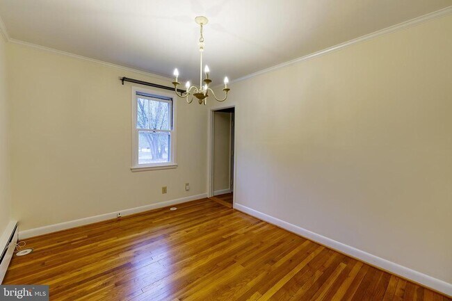 Building Photo - 5808 Oxford Rd