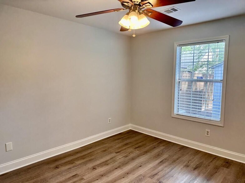 Building Photo - 2651 St Charles Ln NW