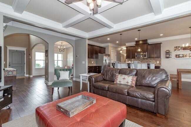 Building Photo - 5461 Everlook Cir