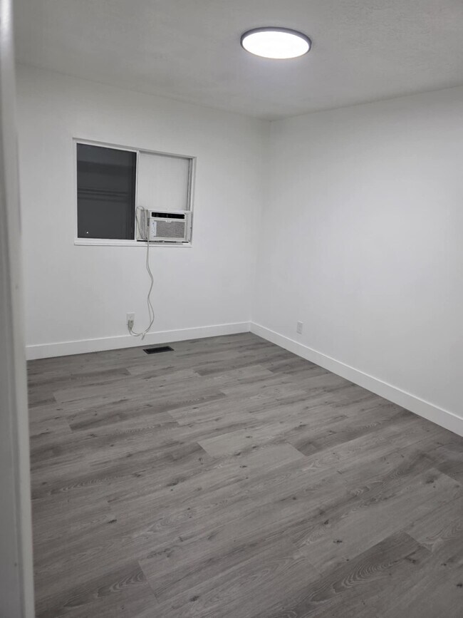Building Photo - 1455 W 1650 N
