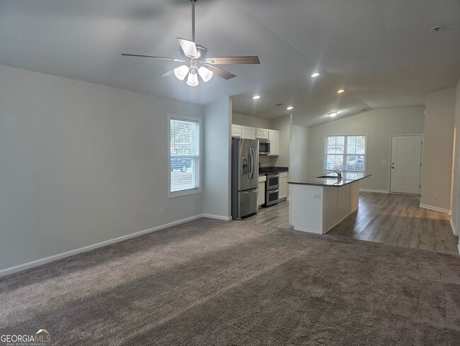 Building Photo - 27 Blackberry Cir