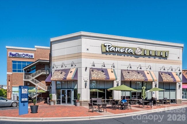 Building Photo - 14339 San Paolo Ln