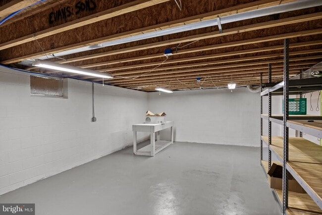 Building Photo - 109 Avaleen Pl