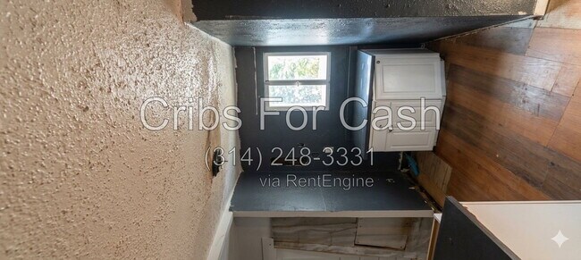 Building Photo - 5461 Hamilton Ave