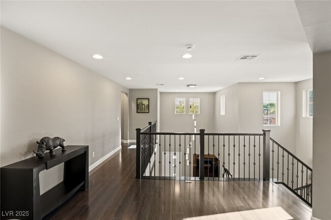 Building Photo - 338 Azar Swan Ave