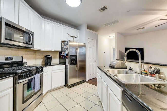 Building Photo - 14815 Avery Ranch Blvd