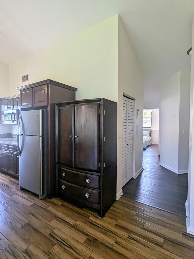 Building Photo - 12676 Shoreline Dr