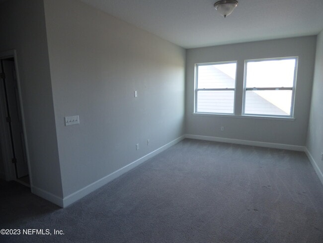 Building Photo - 92 Archwood Dr