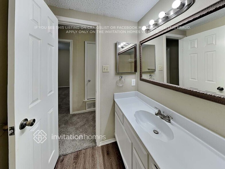 Building Photo - 4317 Saugus Dr