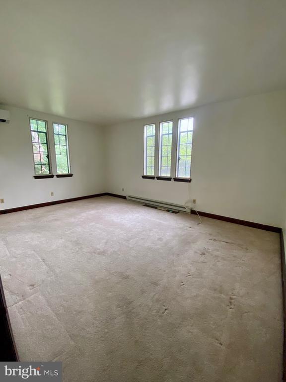 Building Photo - 102 Safe Harbor Village