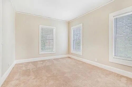 Building Photo - Room in House on Hutchens Rd SE