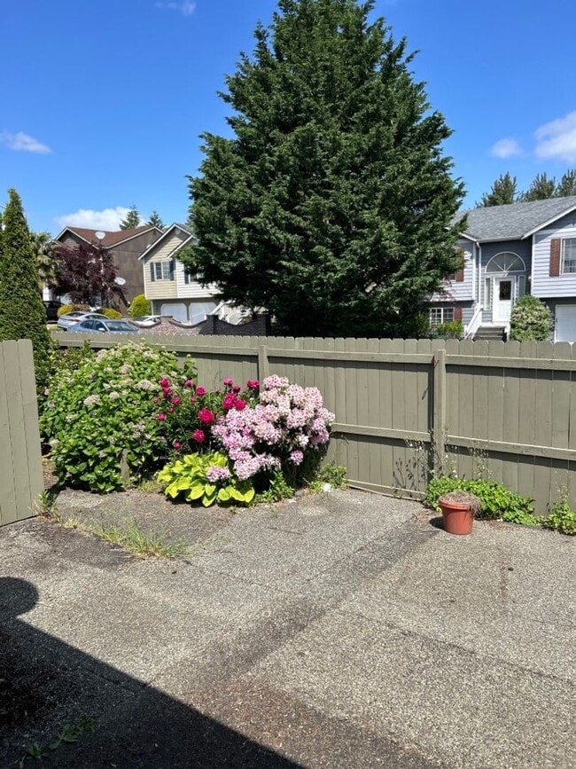 Building Photo - 3Bd/1.75Ba Kent House