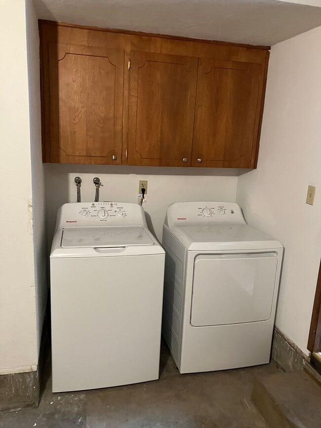 Building Photo - *Half-Off 1st Month's Rent!* Charming Three Bedroom Home