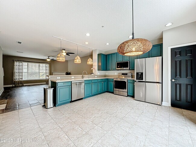 Building Photo - 4590 Capital Dome Dr