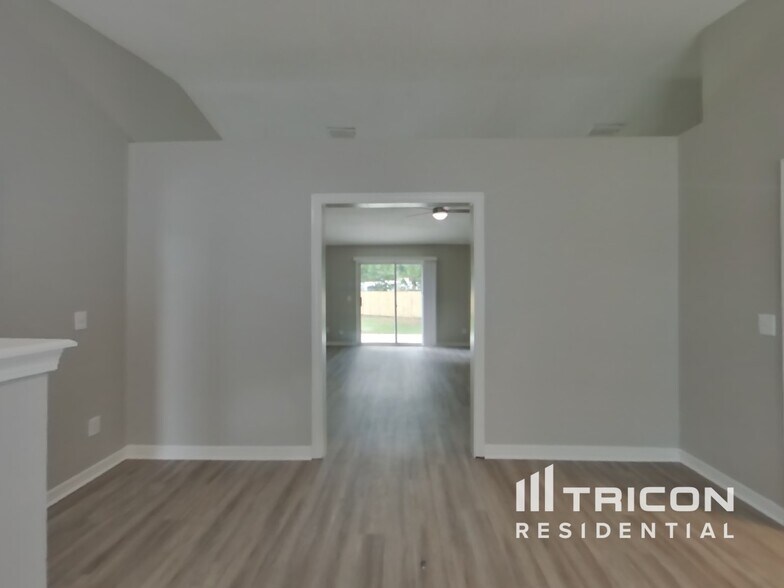 Building Photo - 3356 Tinya Ct