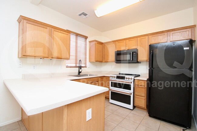 Building Photo - 2300 E Magma Rd