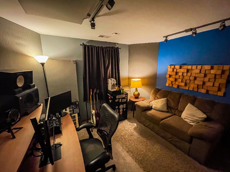 Building Photo - 873 Iowa Ave W