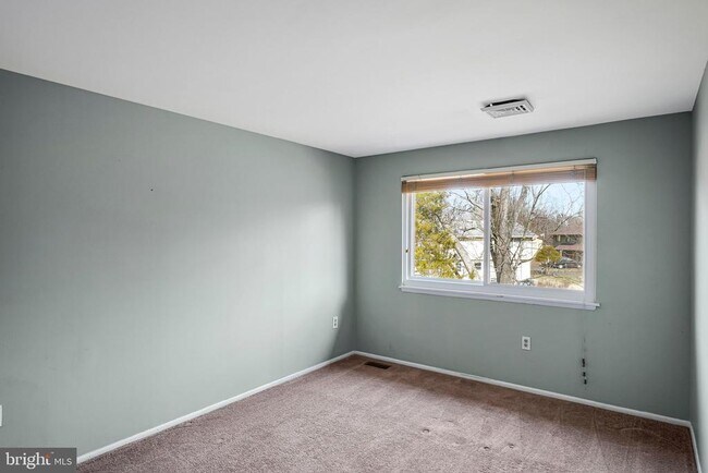 Building Photo - 1016 Trinity Gate St