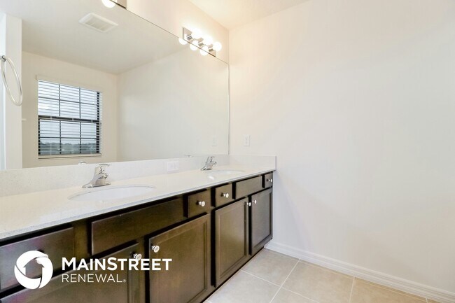 Building Photo - 2443 Caspian Dr